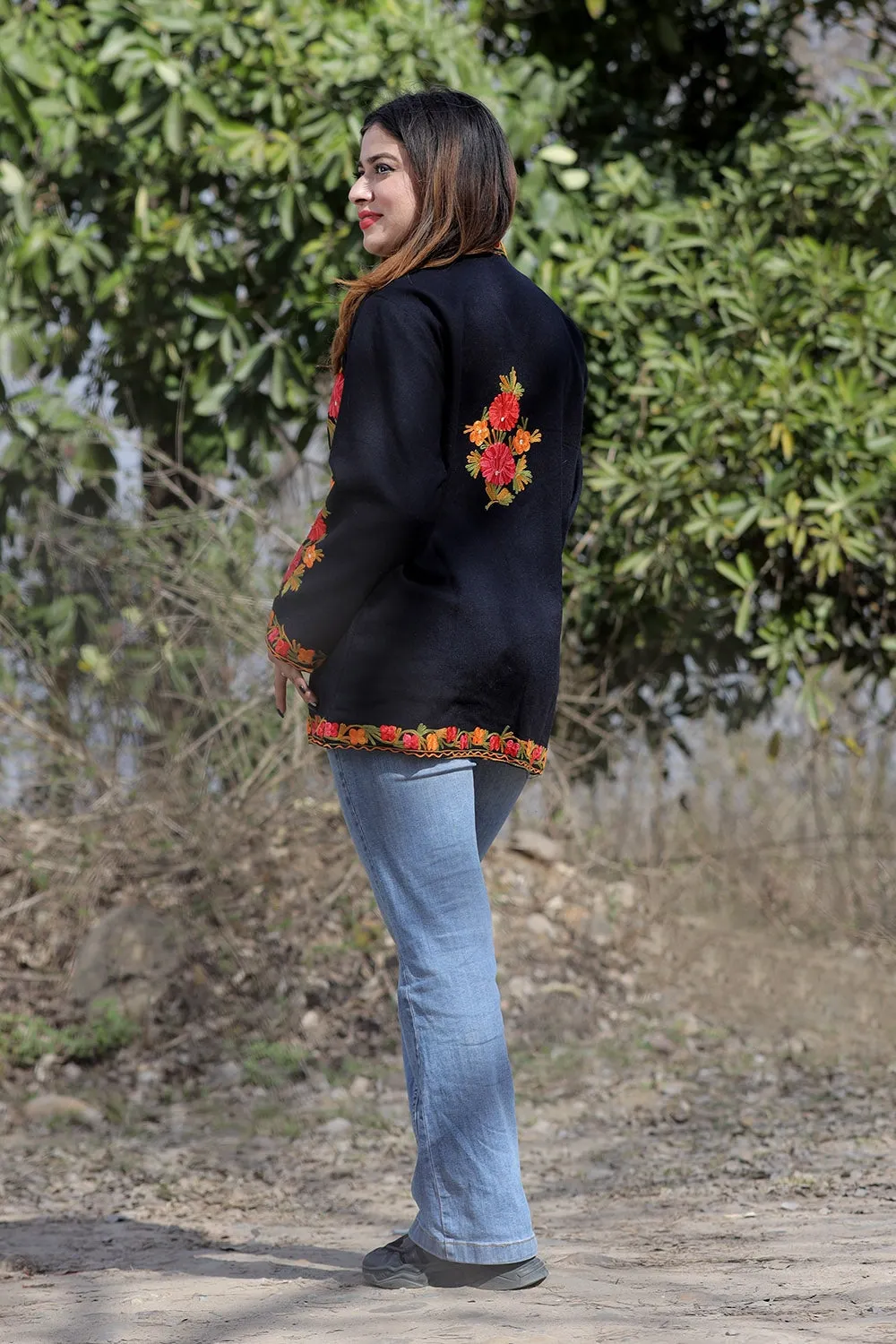 Black Color Aari Work Embroidered Jacket With Beautiful Designer Pattern Defines Sophistication.