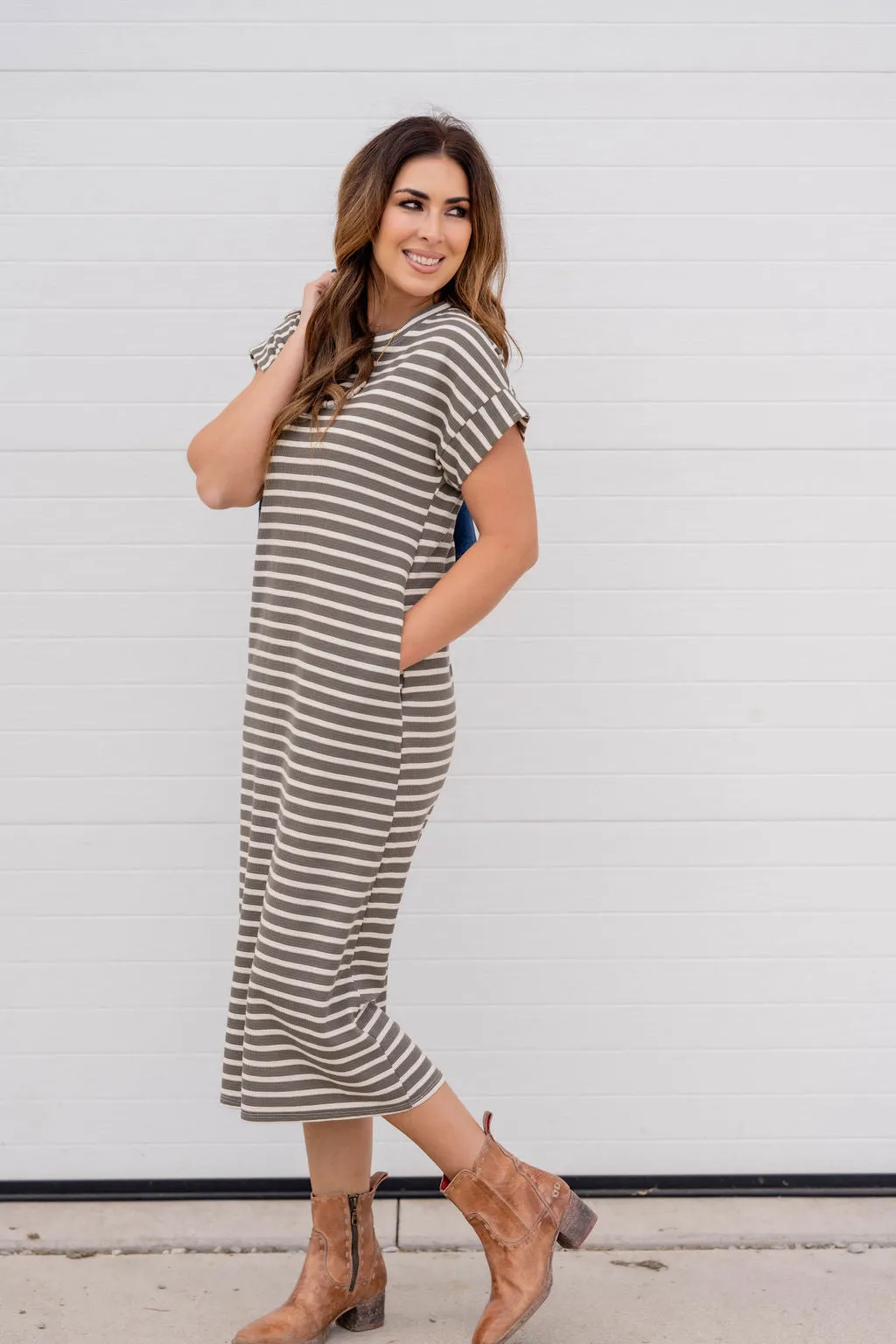 Textured Stripes Short Sleeve Midi Dress