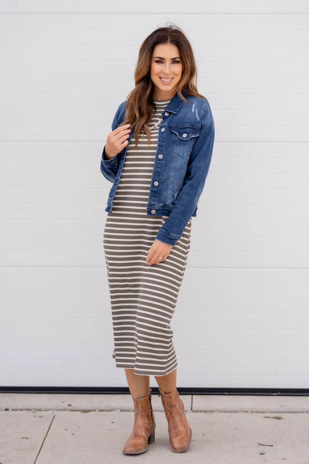 Textured Stripes Short Sleeve Midi Dress